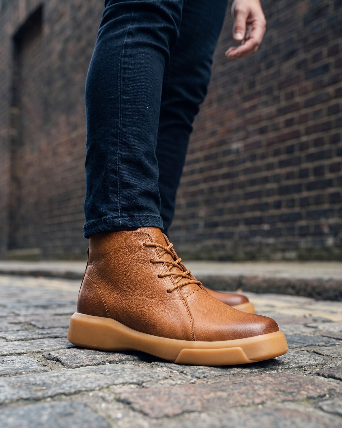 Flavio Men's Leather Chukka Boots