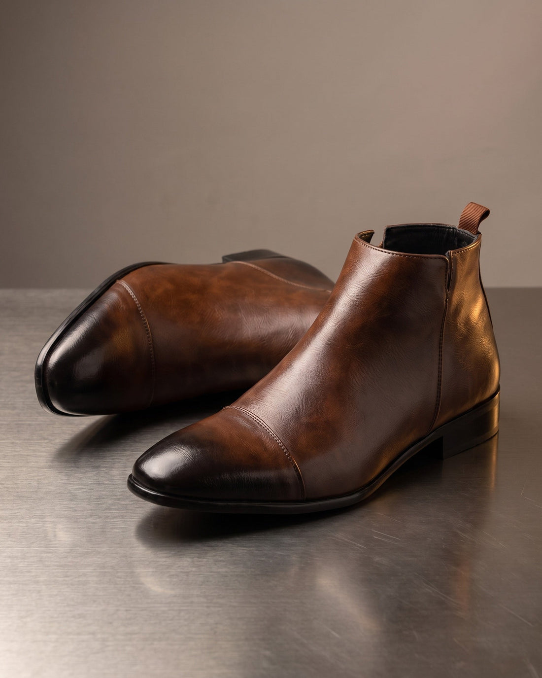 Leonel Men's Leather Chelsea Boots